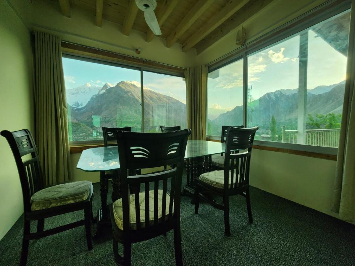 Отель Hunza Lounge Karimabad  Экстерьер фото