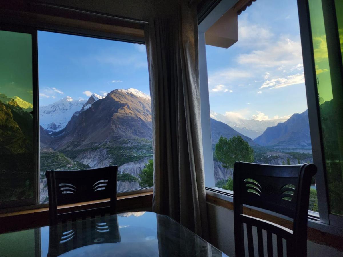 Отель Hunza Lounge Karimabad  Экстерьер фото