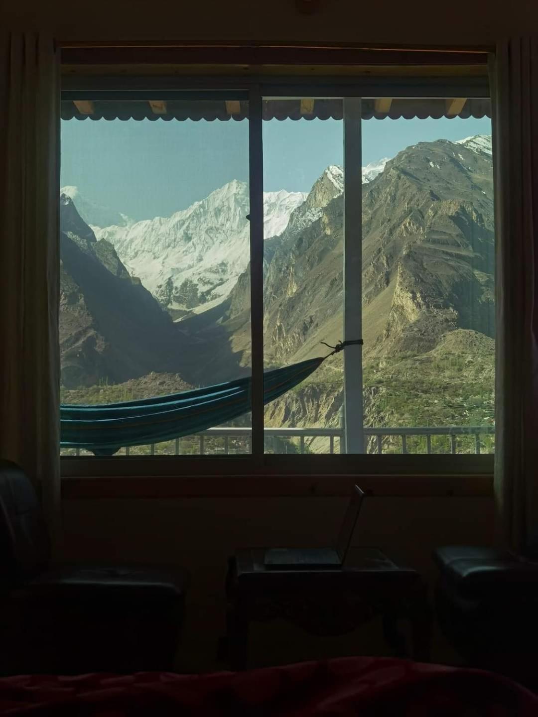 Отель Hunza Lounge Karimabad  Экстерьер фото