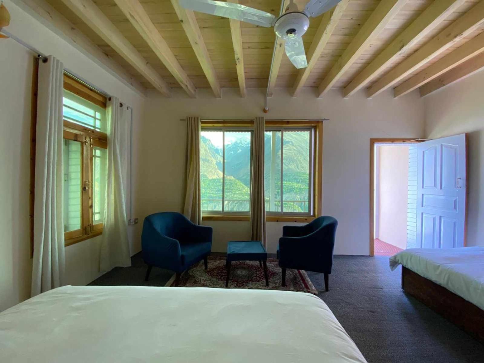 Отель Hunza Lounge Karimabad  Экстерьер фото