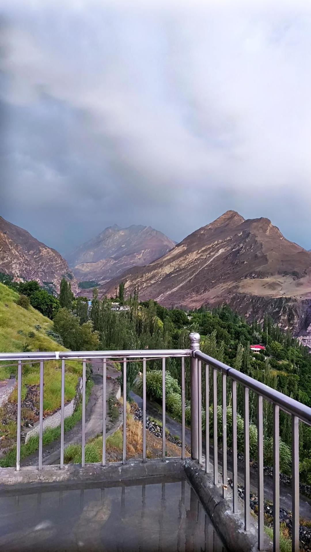 Отель Hunza Lounge Karimabad  Экстерьер фото